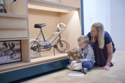 Bigger view of KOERS museum met kinderen