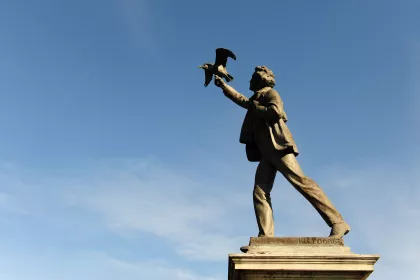 standbeeld Albrecht Rodenbach