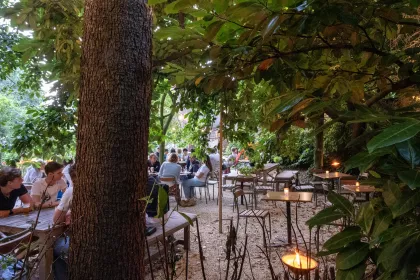 Bigger view of Bar Giraf